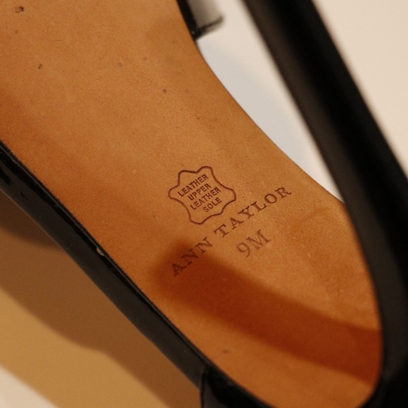 Ann Taylor Strappy Peep Toe Pumps size 9 - Picture 4 of 7